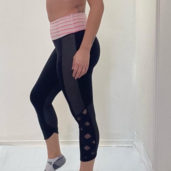 🩷 Lululemon 3/4 Leggings – Women’s Size 4 🩷 - Picture 3 of 14